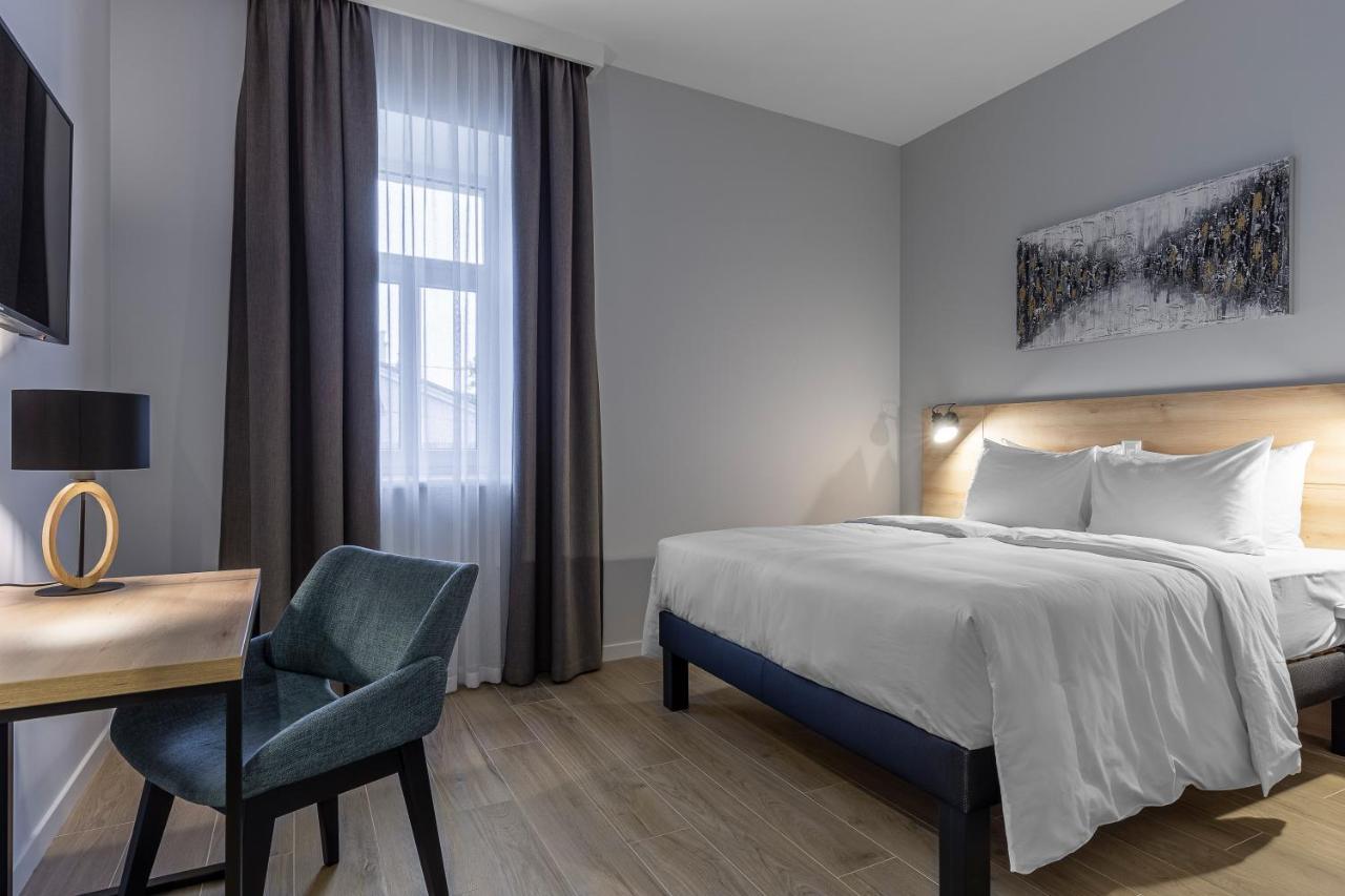 KONTRAKT Boutique Hotel Kiev Extérieur photo