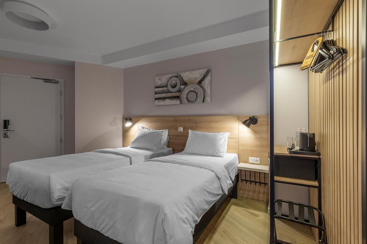 KONTRAKT Boutique Hotel Kiev Extérieur photo