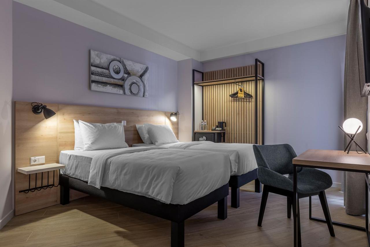 KONTRAKT Boutique Hotel Kiev Chambre photo