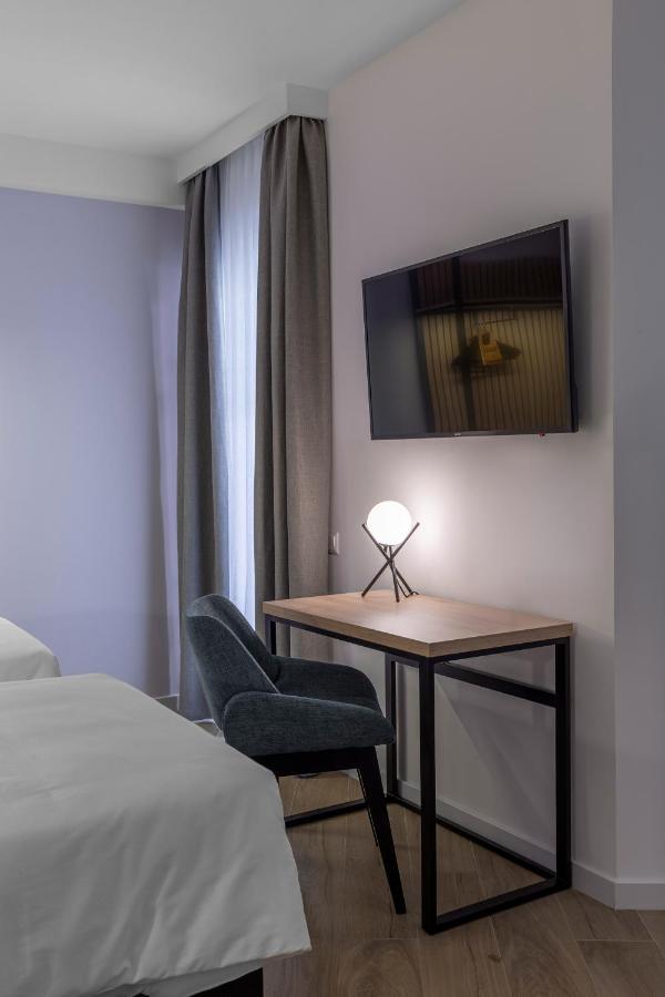 KONTRAKT Boutique Hotel Kiev Extérieur photo