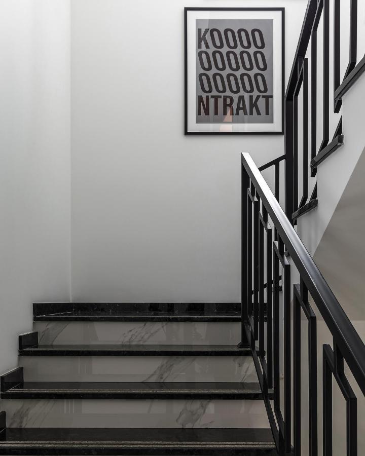 KONTRAKT Boutique Hotel Kiev Extérieur photo