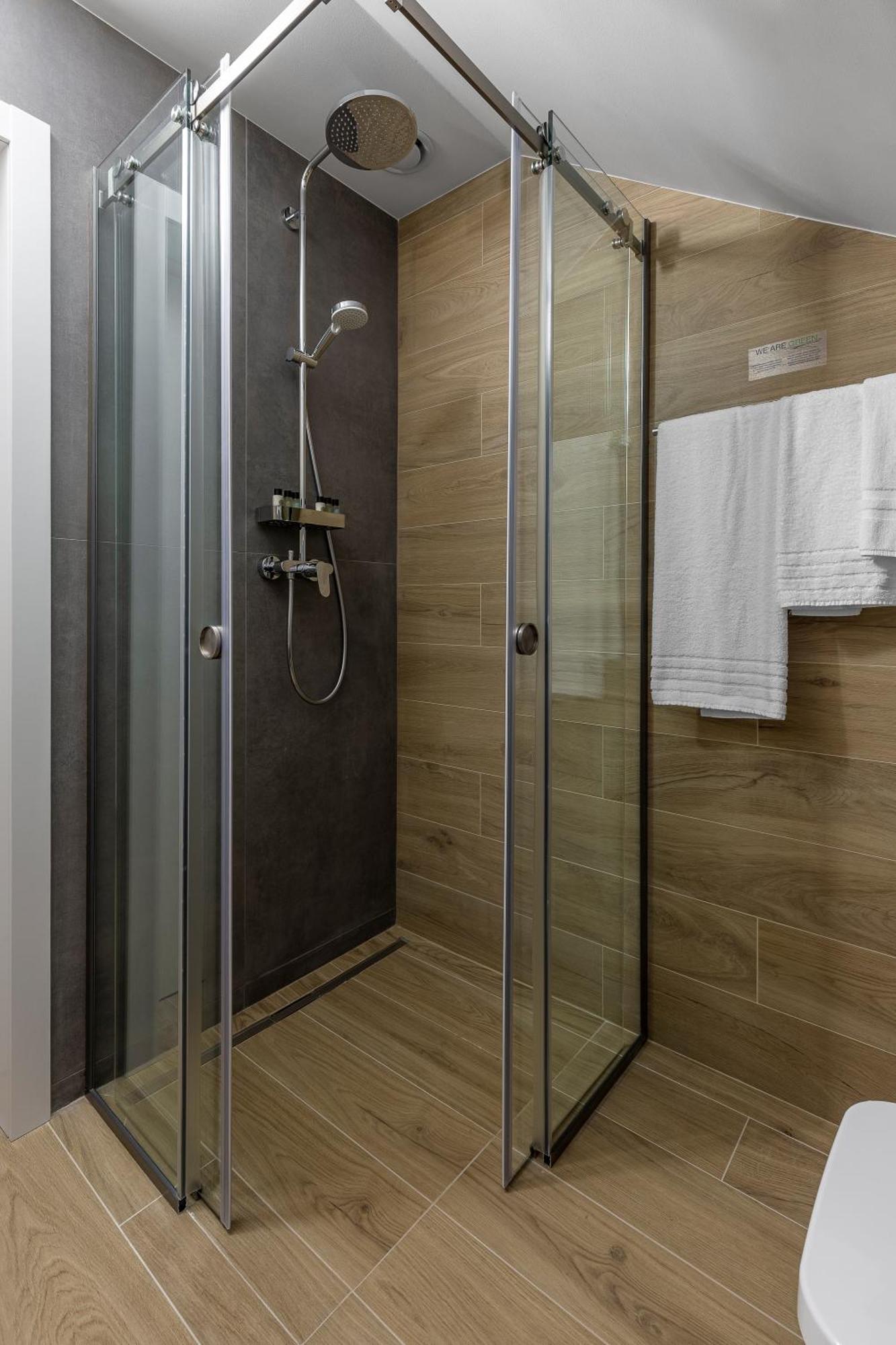 KONTRAKT Boutique Hotel Kiev Chambre photo